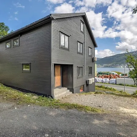 Apartment Norwegian Wood Tromsø